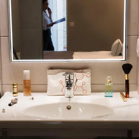 Mercure Paris Pont De Neuilly 4*